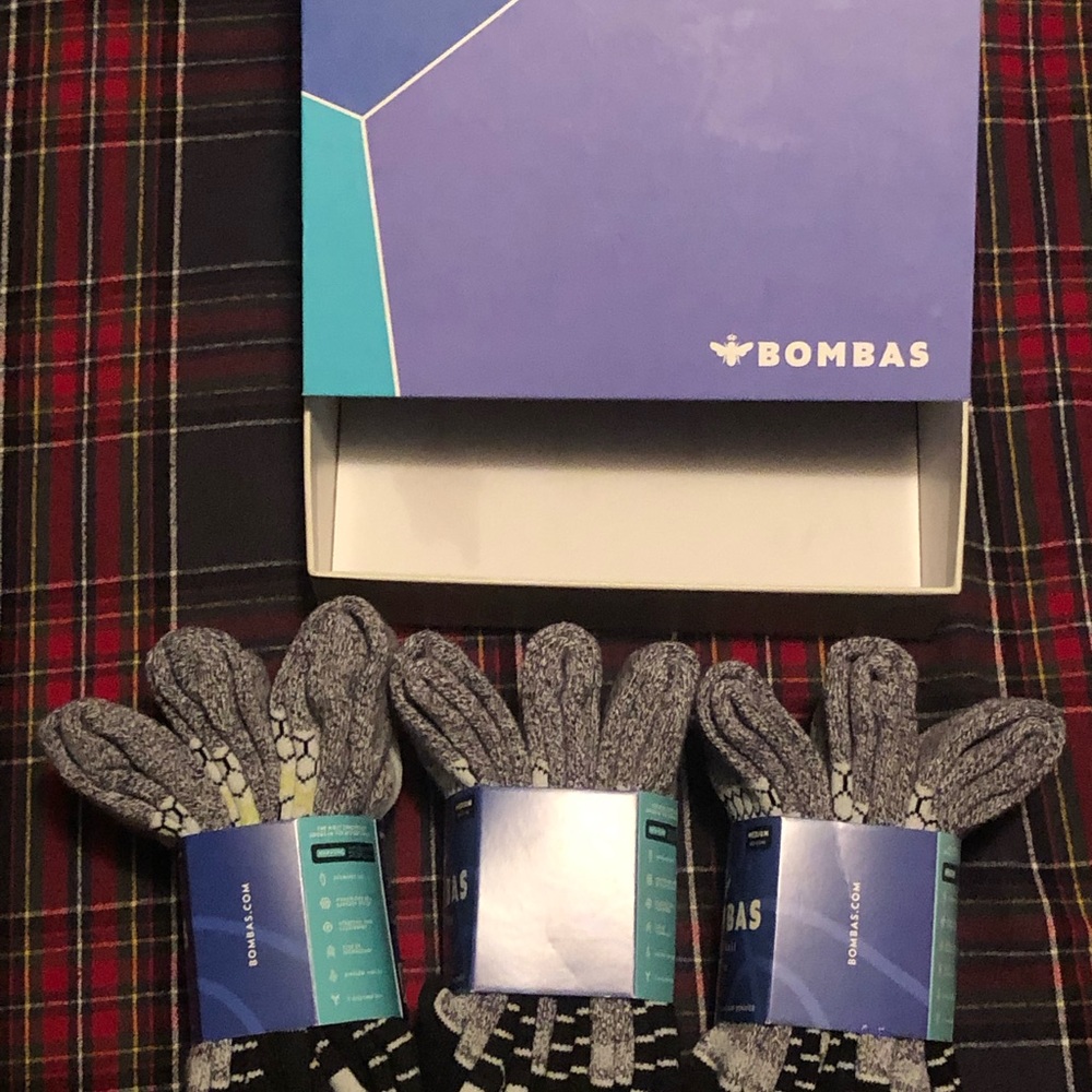 9 New pair medium Athletic Bombas list price $12.99